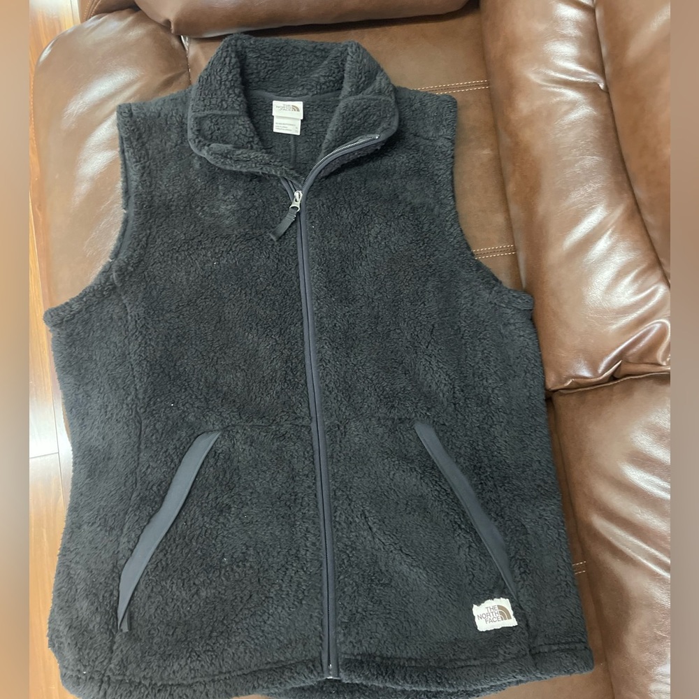 North Face Womens Size XL  Black Furry Sherpa Fleece Vest Jacket Full Zip Up